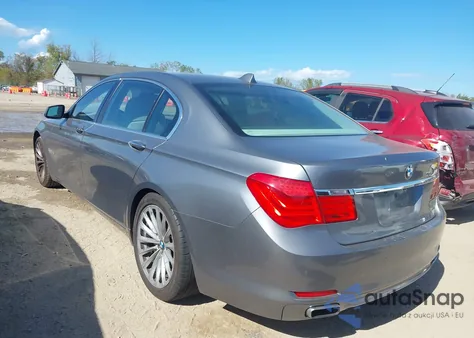 2011 BMW 750Li z USA, uszkodzony, nr VIN WBAKB8C56BCY65532